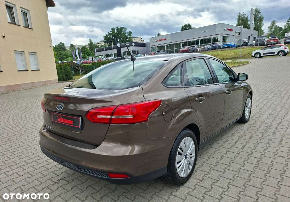 Ford Focus - 8