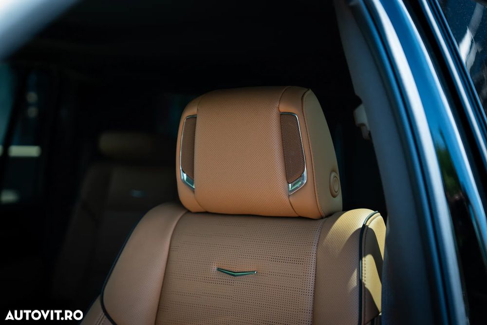 Cadillac Escalade - 20