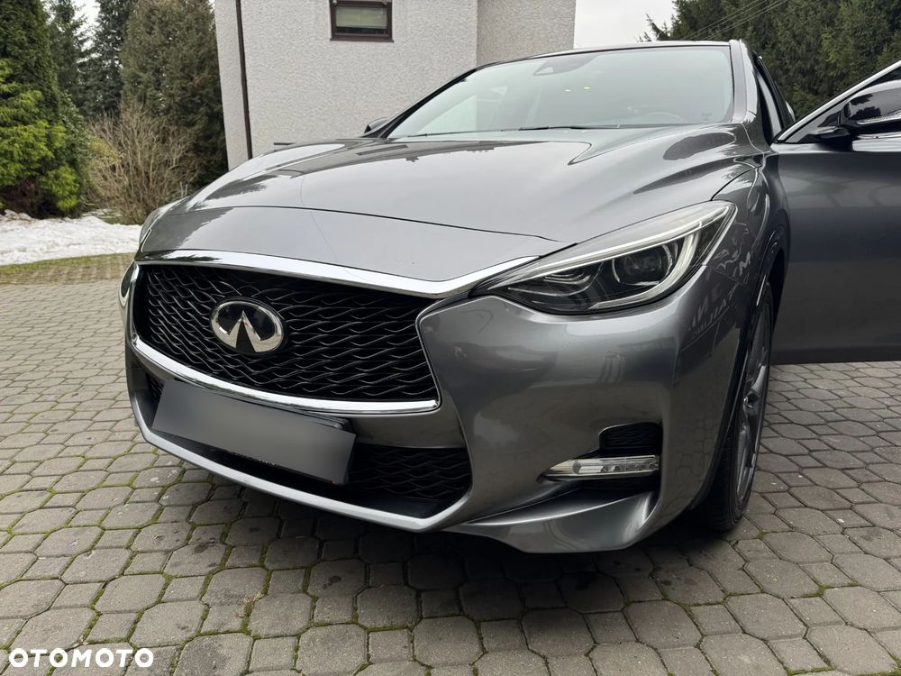 Infiniti Q30 1.6t Sport City Black 7DCT - 9