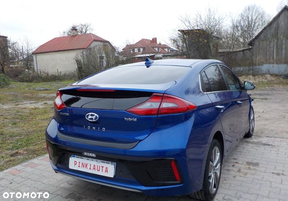 Hyundai IONIQ - 14