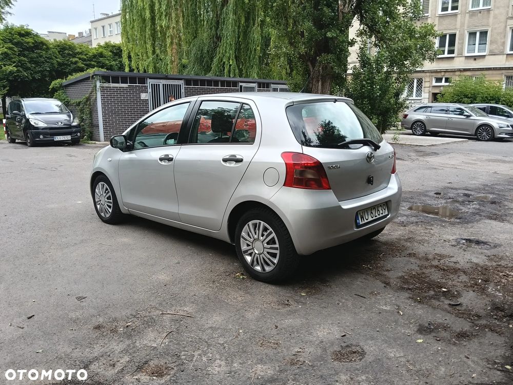 Toyota Yaris 1.3 Luna A/C - 5