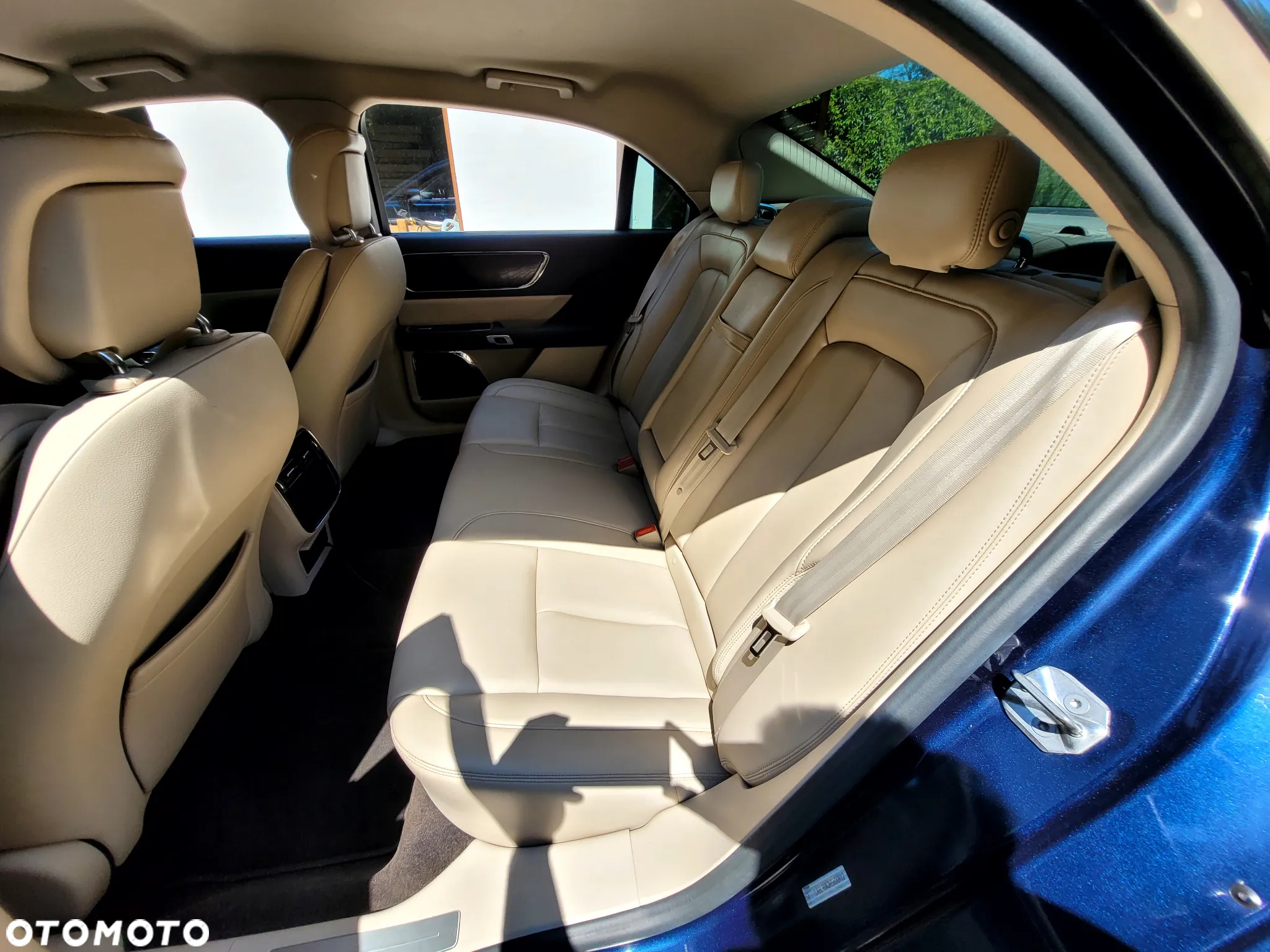 Lincoln Continental - 10