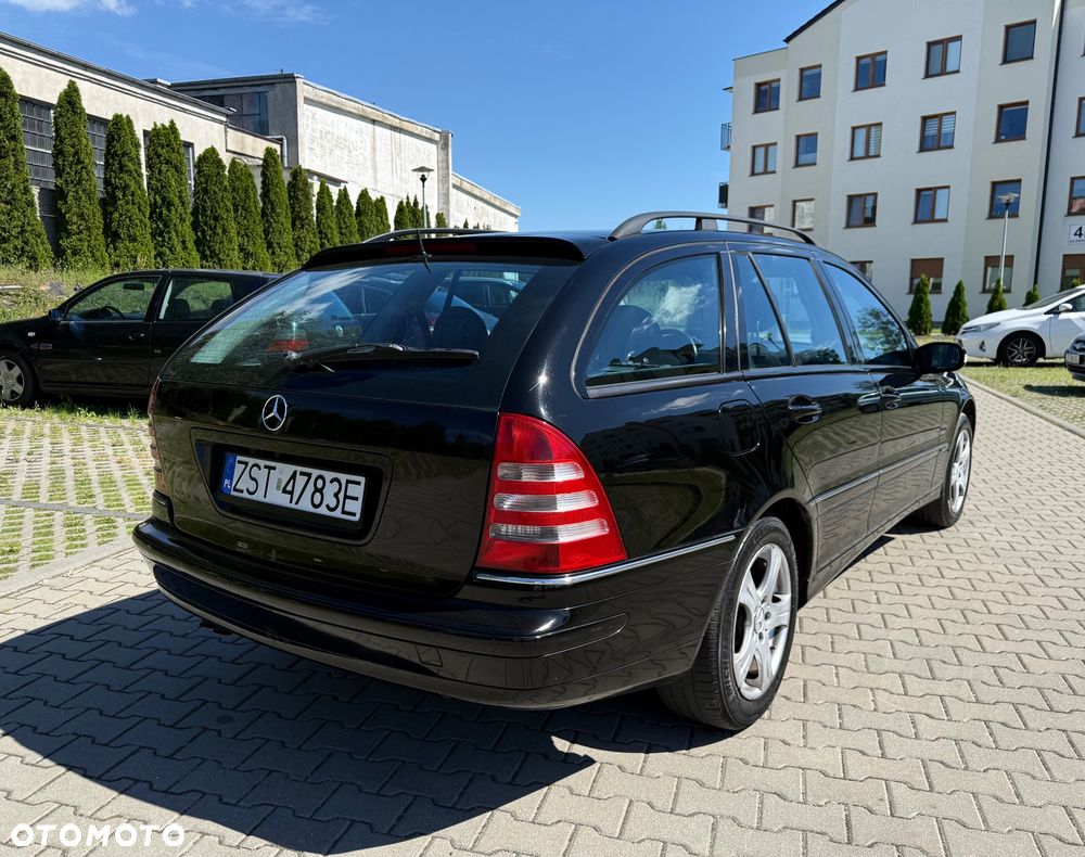 Mercedes-Benz Klasa C 180 T Kompressor Avantgarde - 6