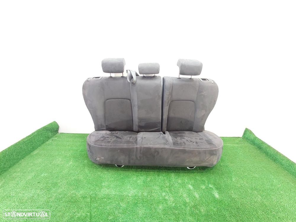 BANCOS TRASEIROS LEXUS CT - 1