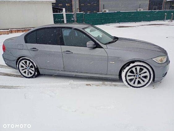BMW Seria 3 318i Edition Sport - 4