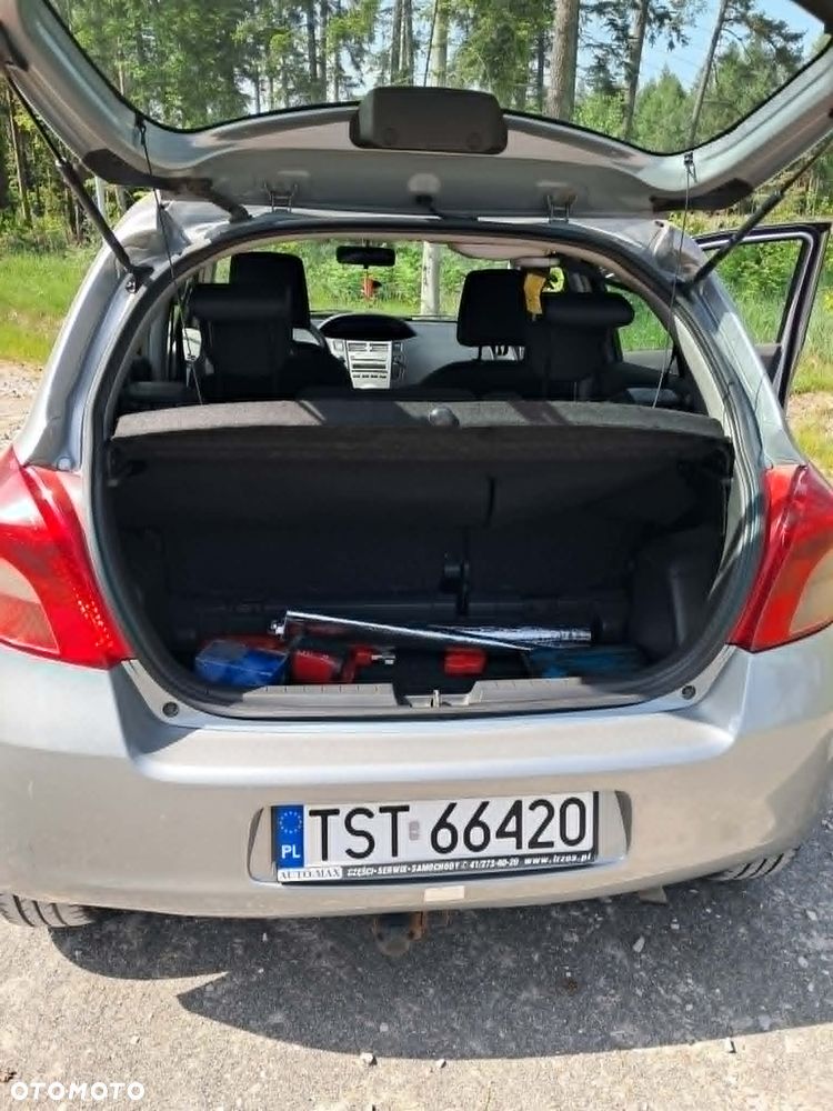 Toyota Yaris - 6