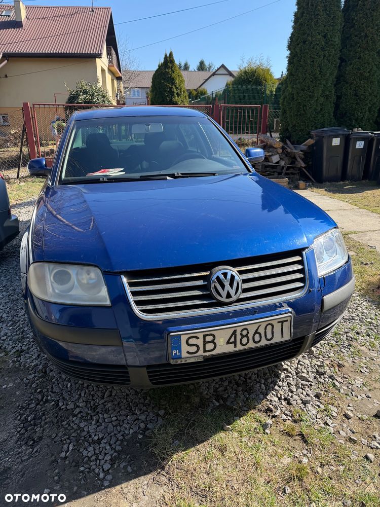 Volkswagen Passat 1.6 - 12