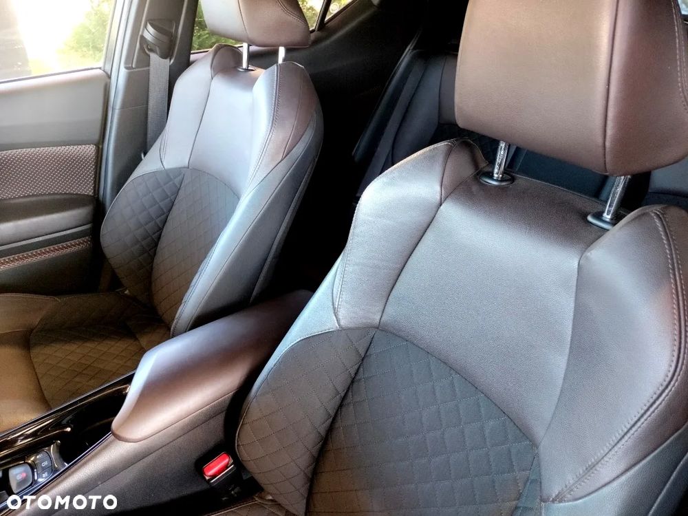 Toyota C-HR 1.8 Hybrid Executive - 11