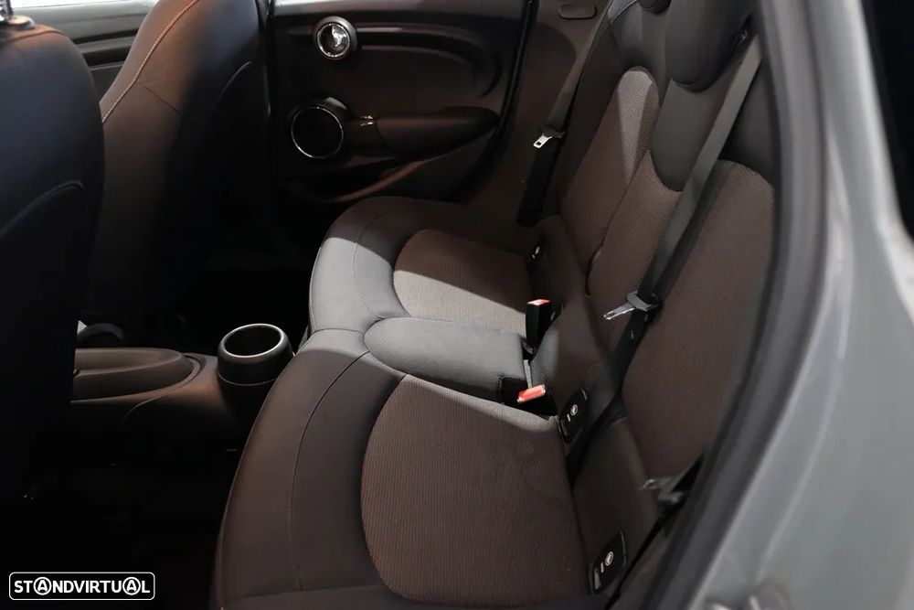 MINI 5 Portas One D - 15