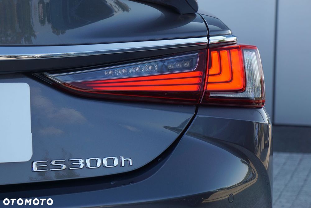 Lexus ES - 20