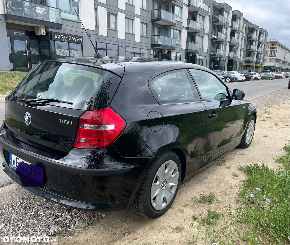 BMW Seria 1 116i - 1