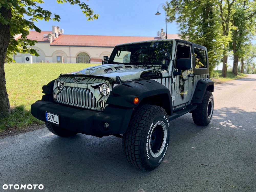 Jeep Wrangler 3.8 Sahara - 1