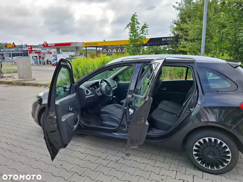 Renault Clio 1.2 16V Authentique - 8