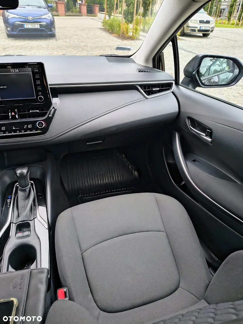 Toyota Corolla 1.8 Hybrid Comfort - 16