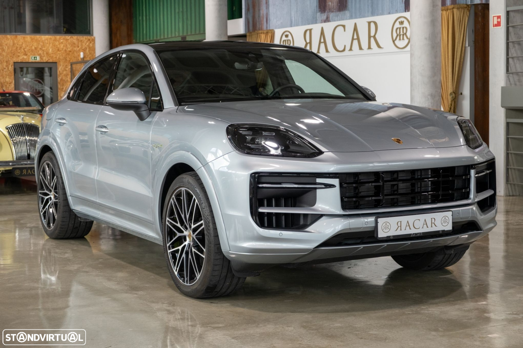 Porsche Cayenne Coupé E-Hybrid - 3