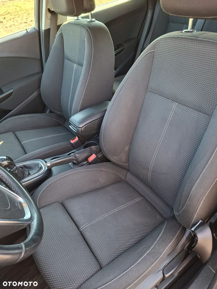 Opel Astra 1.7 CDTI - 14