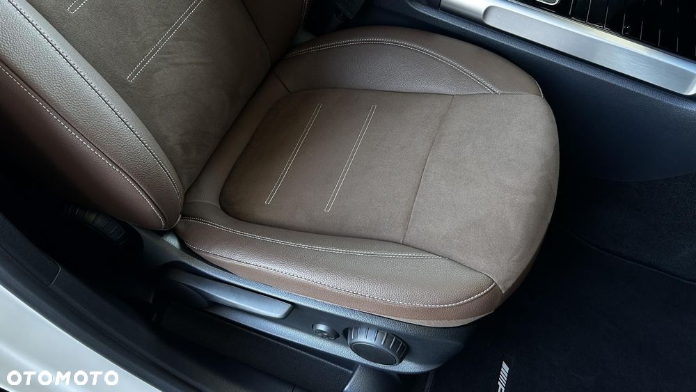 Mercedes-Benz GLB 200 d AMG Line 8G-DCT - 24
