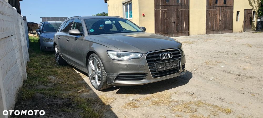 Audi A6 Avant - 16