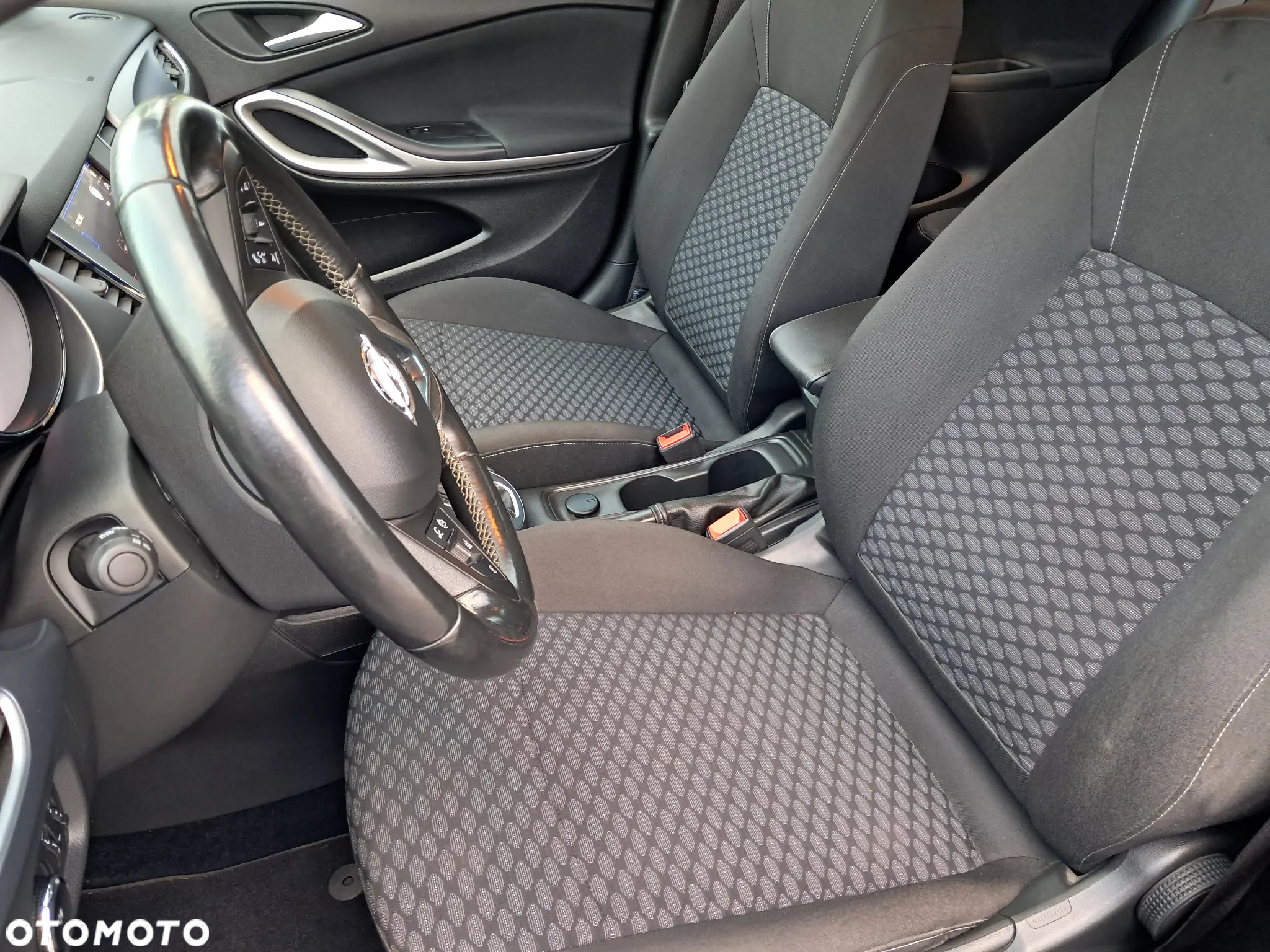 Opel Astra 1.5 D Start/Stop Automatik 2020 - 18