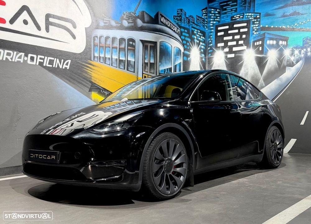 Tesla Model Y Performance Dual Motor AWD - 3