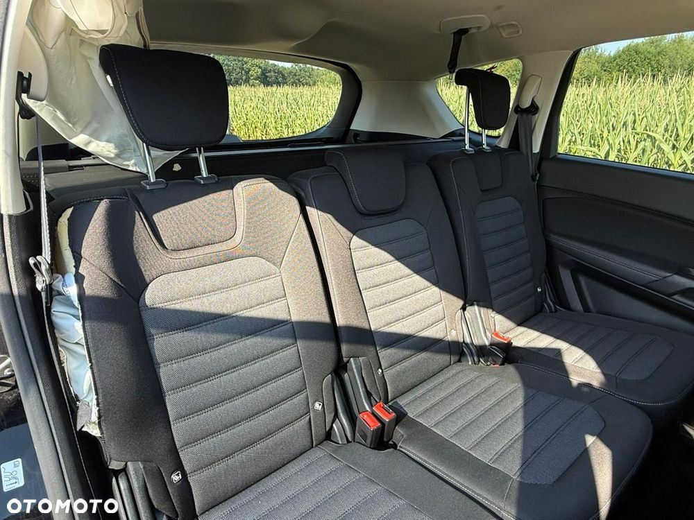 Ford S-Max - 21