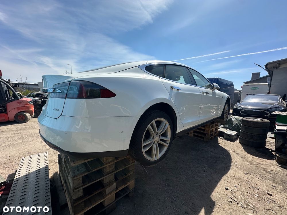 CZĘŚCI TESLA MODEL S 85D PRZED LIFT 2012-2016 - 4