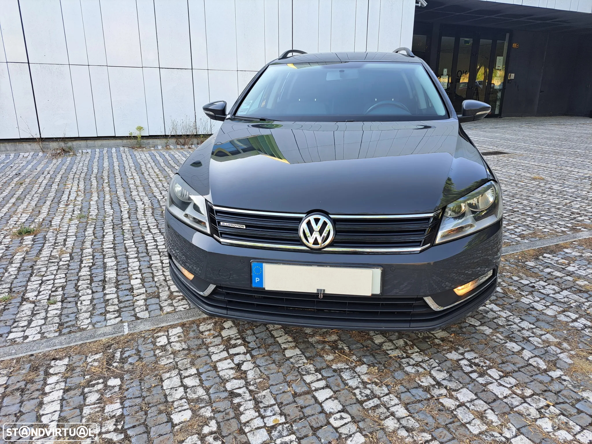 VW Passat Variant 1.6 TDI BlueMotion - 9