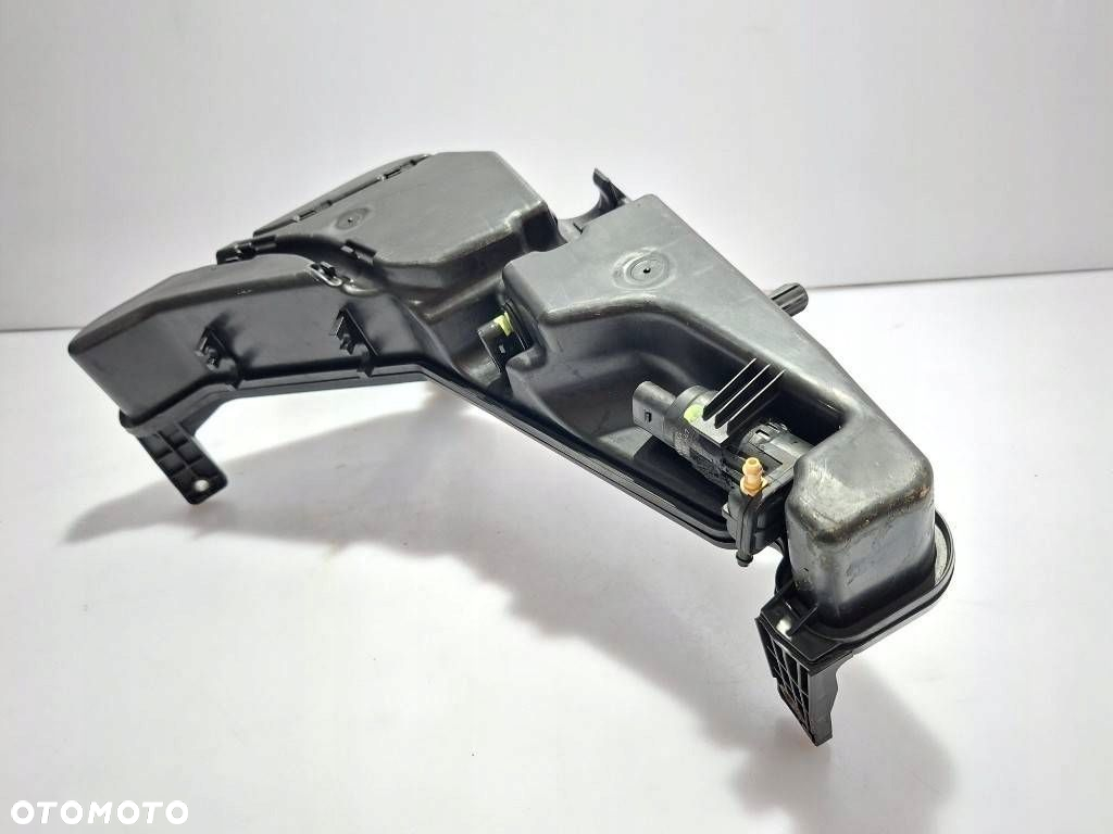 Audi Q5 Zbiornik płynu do spryskiwaczy szyby przedniej /czołowej 8R0955453B - 10