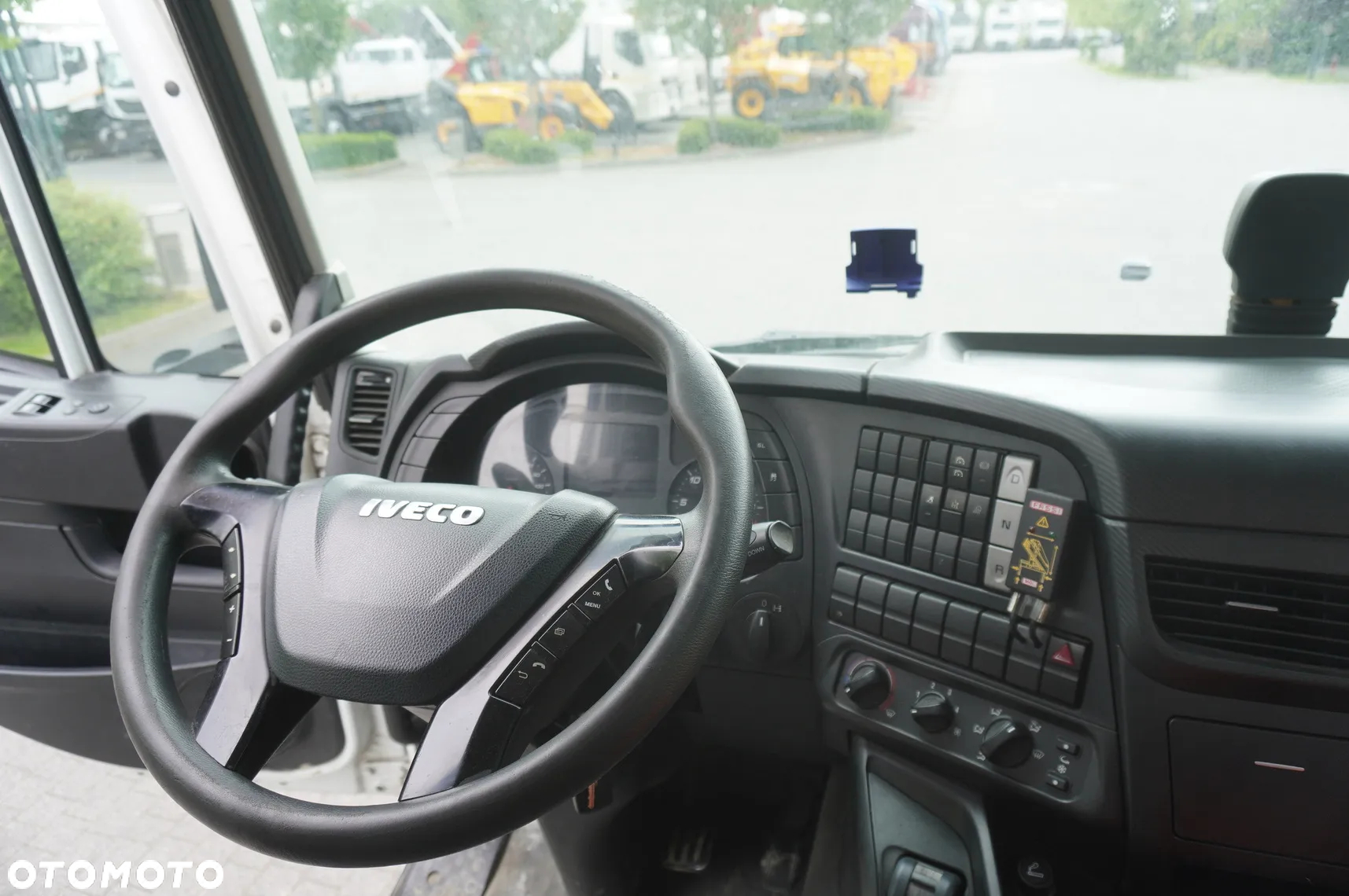 Iveco Stralis 19.310 E6 / Platforma 19 EPAL / Fassi F135 / 225 MTH! / 5,7 t - 24