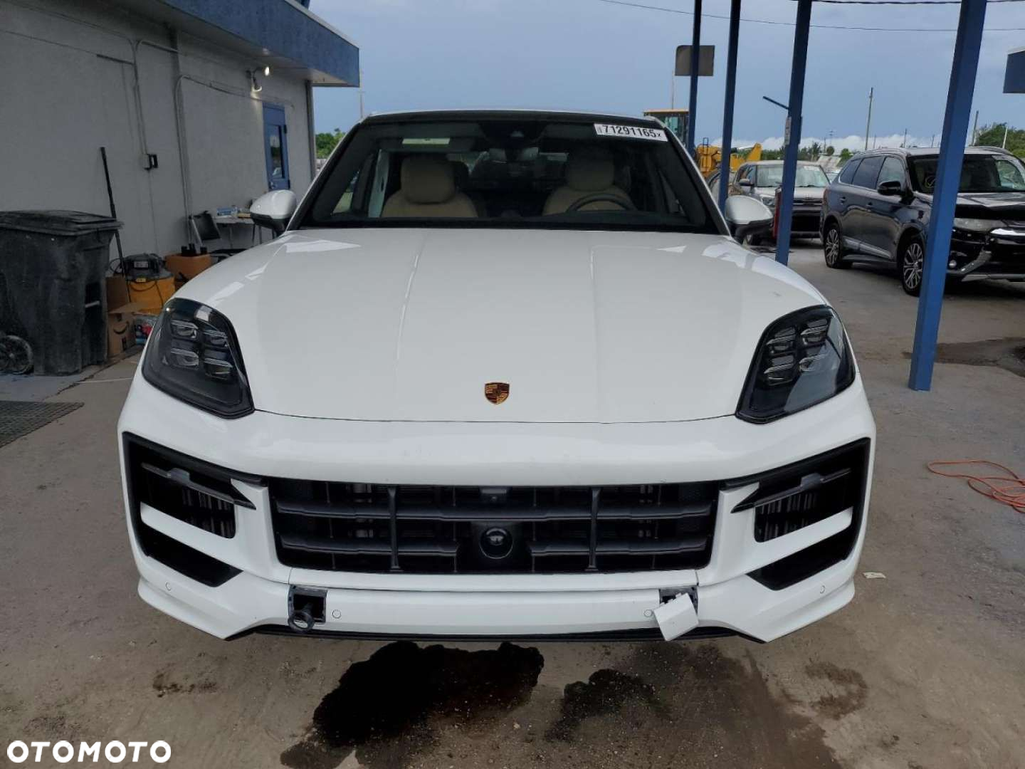 Porsche Cayenne - 6