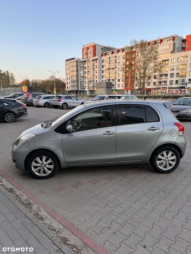 Toyota Yaris 1.4 D-4D Sol - 3