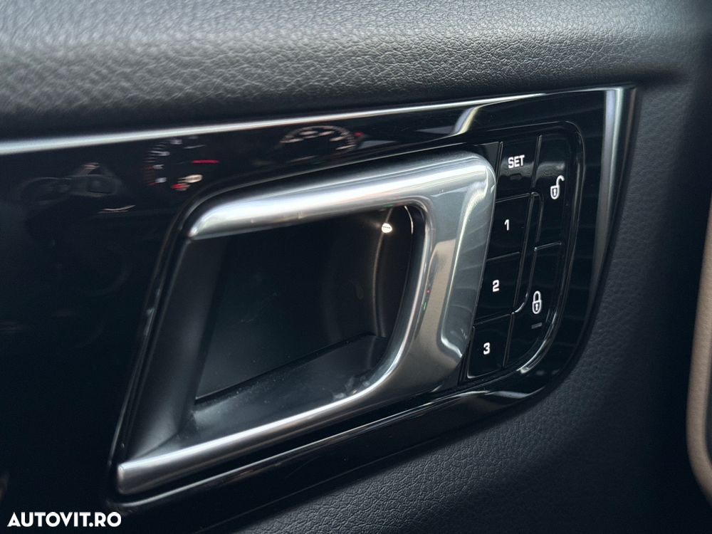 Porsche Cayenne Standard - 20