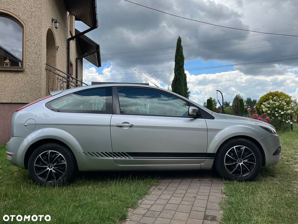 Ford Focus 1.6 16V Titanium - 1