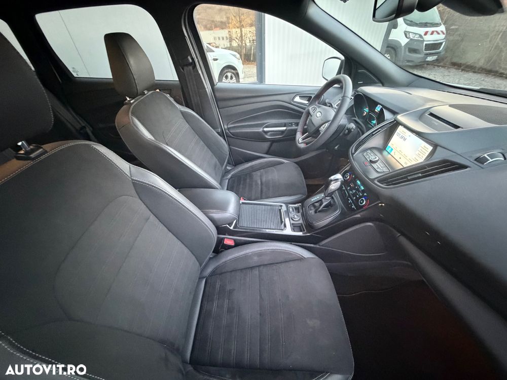 Ford Kuga 2.0 TDCi 4x4 Aut. ST-Line - 7