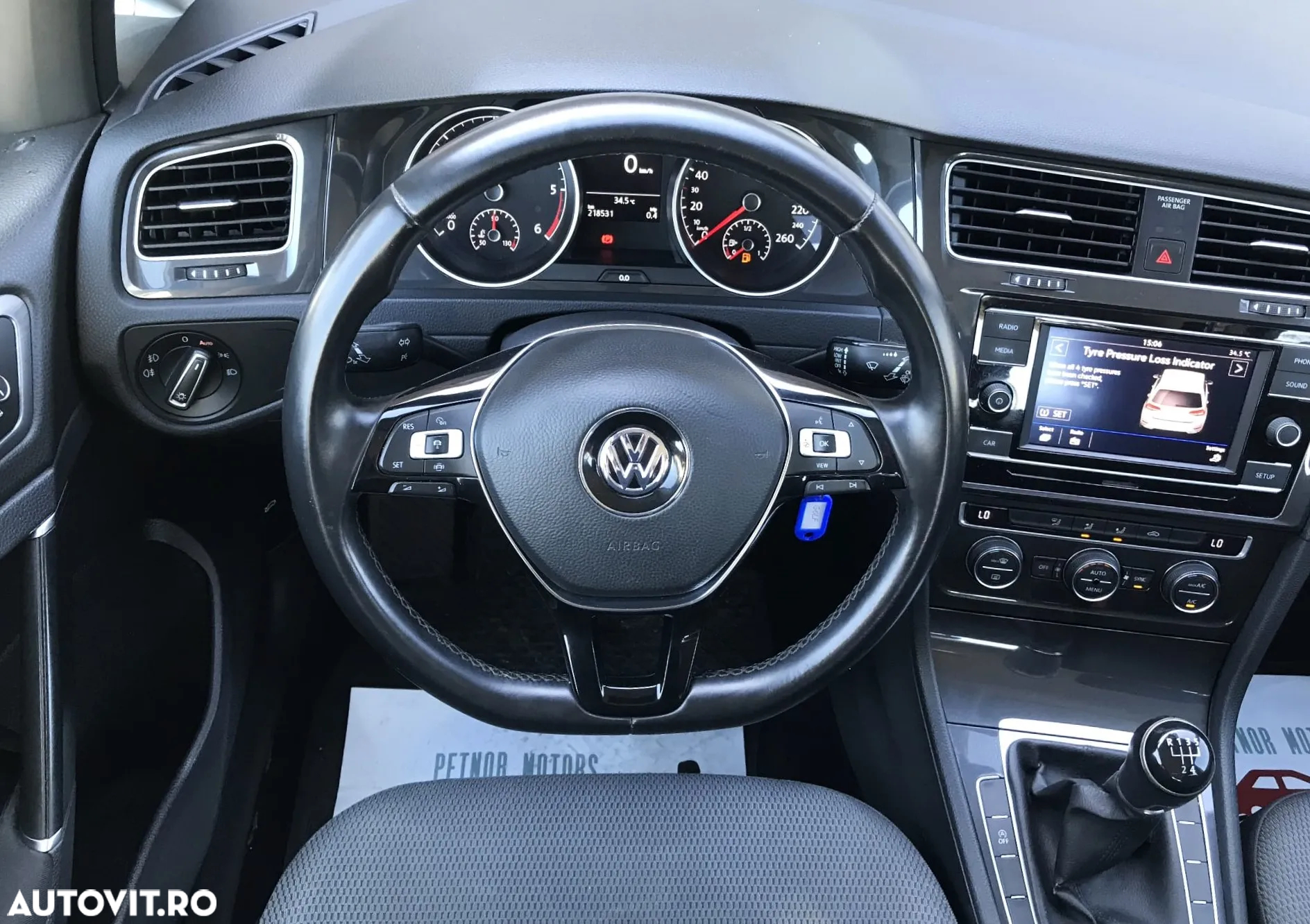 Volkswagen Golf 1.6 TDI Comfortline - 17