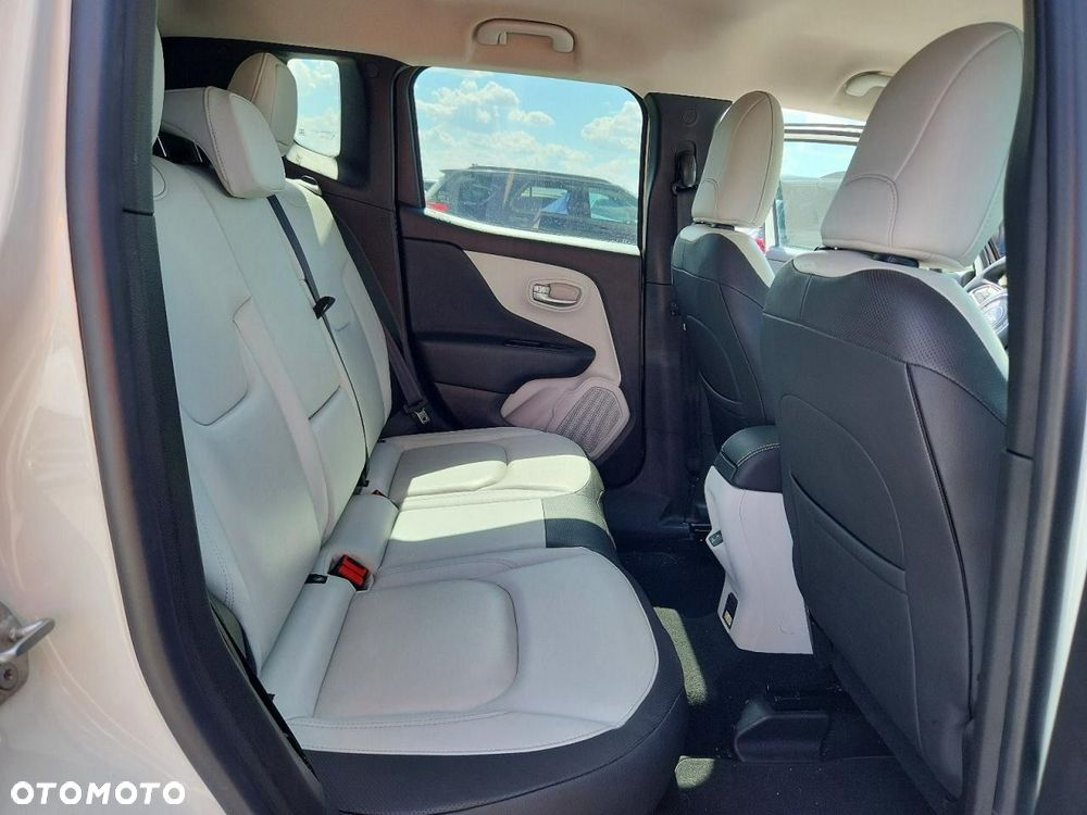 Jeep Renegade - 11