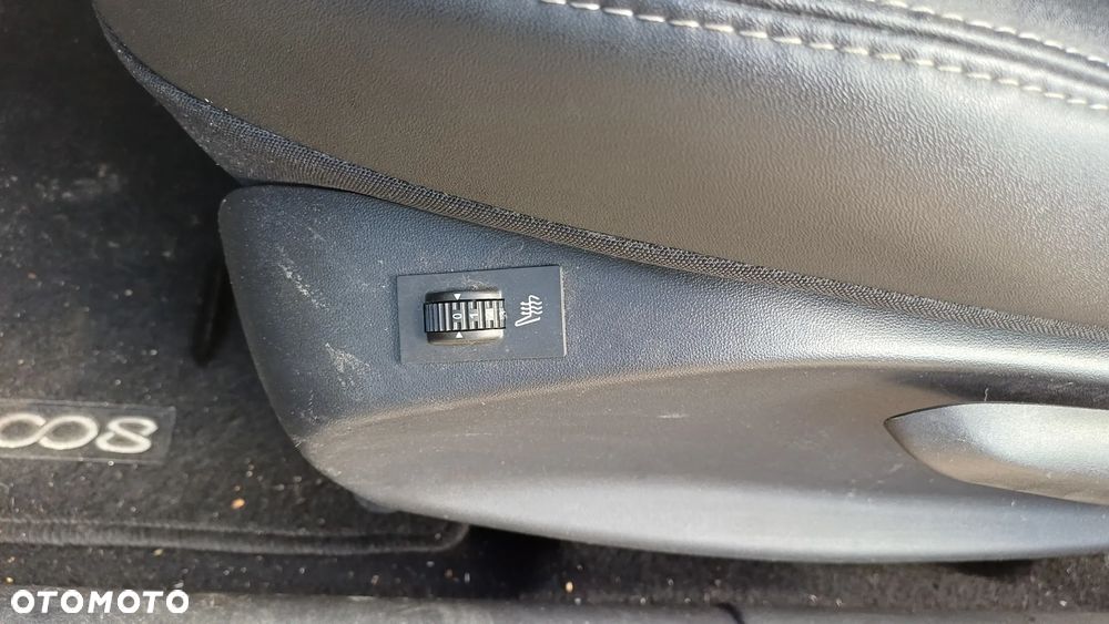 Peugeot 2008 PureTech 110 Stop&Start Allure - 17
