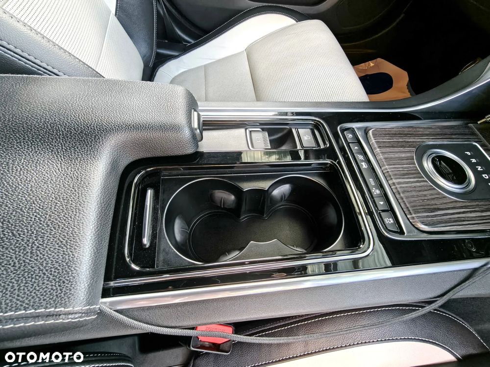 Jaguar XF 2.0 i4D R-Sport - 29