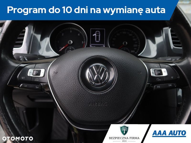 Volkswagen Golf - 19