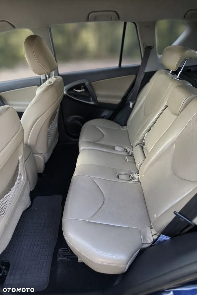 Toyota RAV4 2.2 D-4D Sol - 7