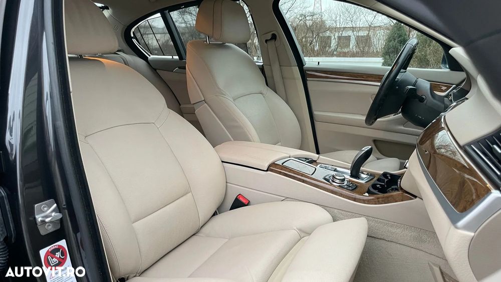 BMW Seria 5 520d - 20