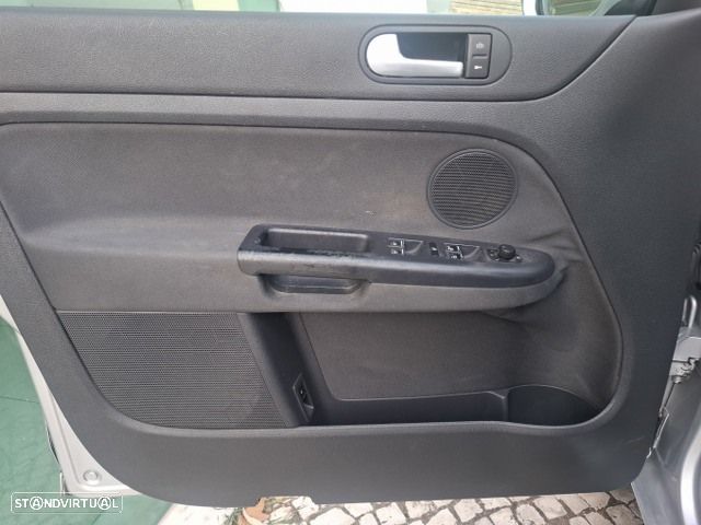 VW Golf Plus 1.9 TDi Trendline AC - 20