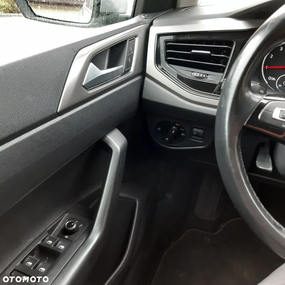 Volkswagen Polo 1.0 Comfortline - 12