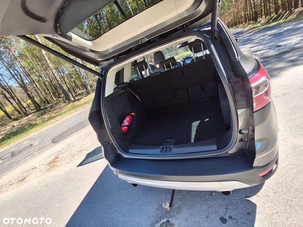 Ford Kuga - 24