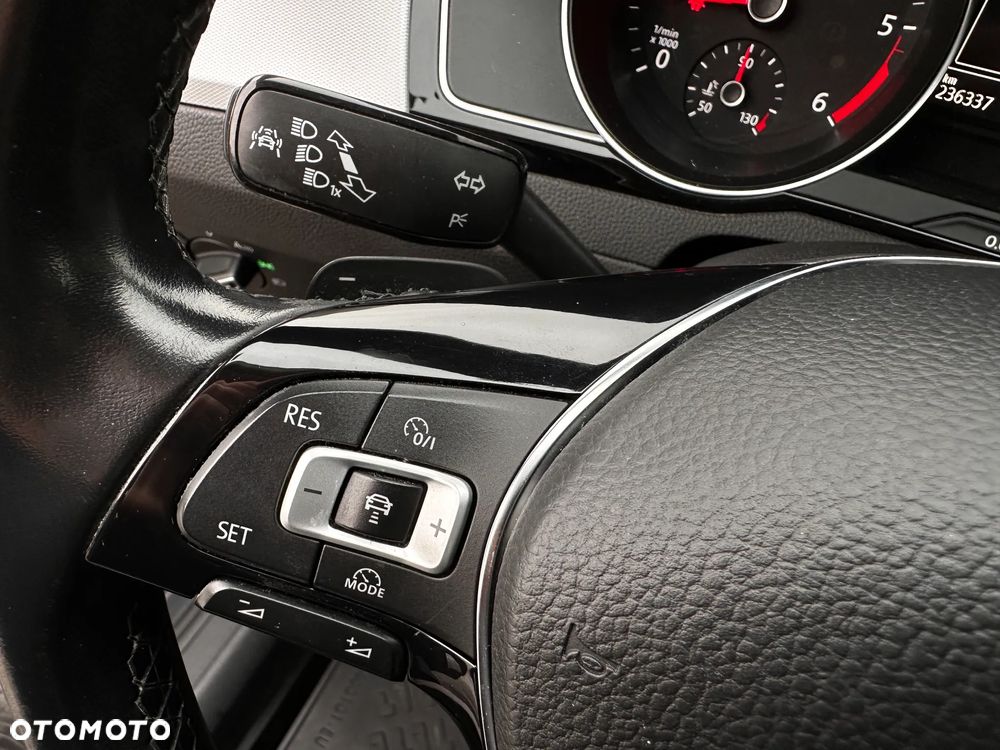 Volkswagen Passat 1.6 TDI (BlueMotion Technology) DSG Comfortline - 29