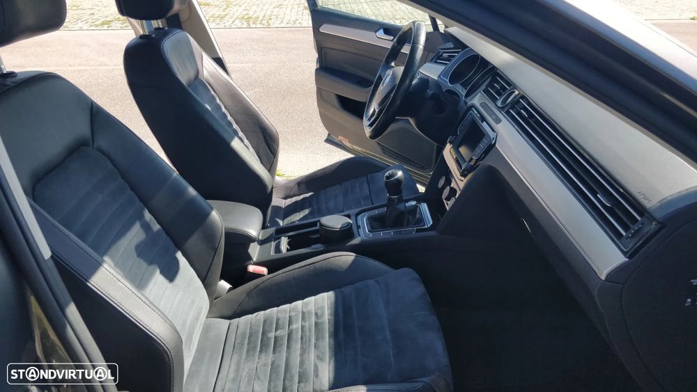 VW Passat Variant 2.0 TDi Highline - 10