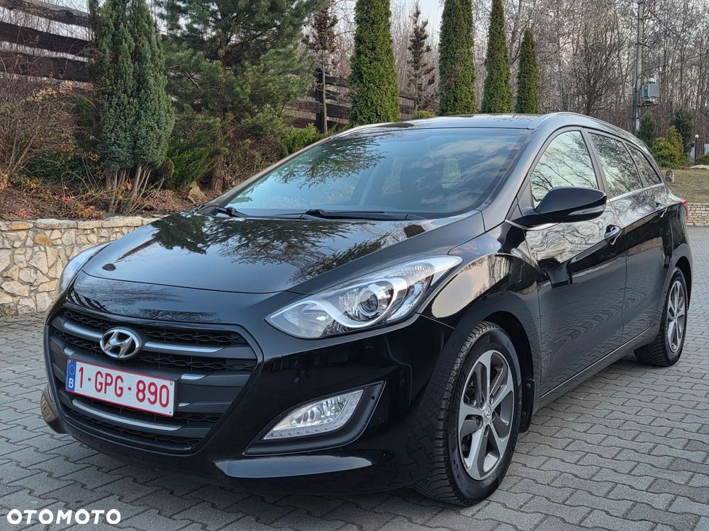 Hyundai i30 Kombi 1.6 GDi DCT Premium - 2
