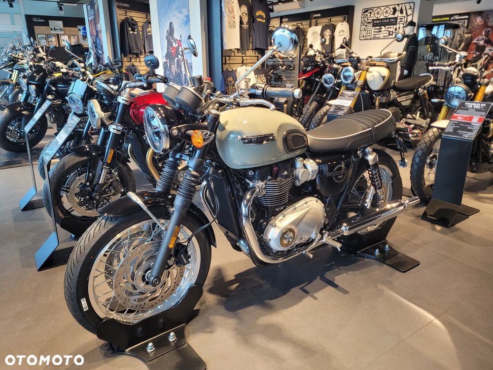 Triumph Bonneville - 3