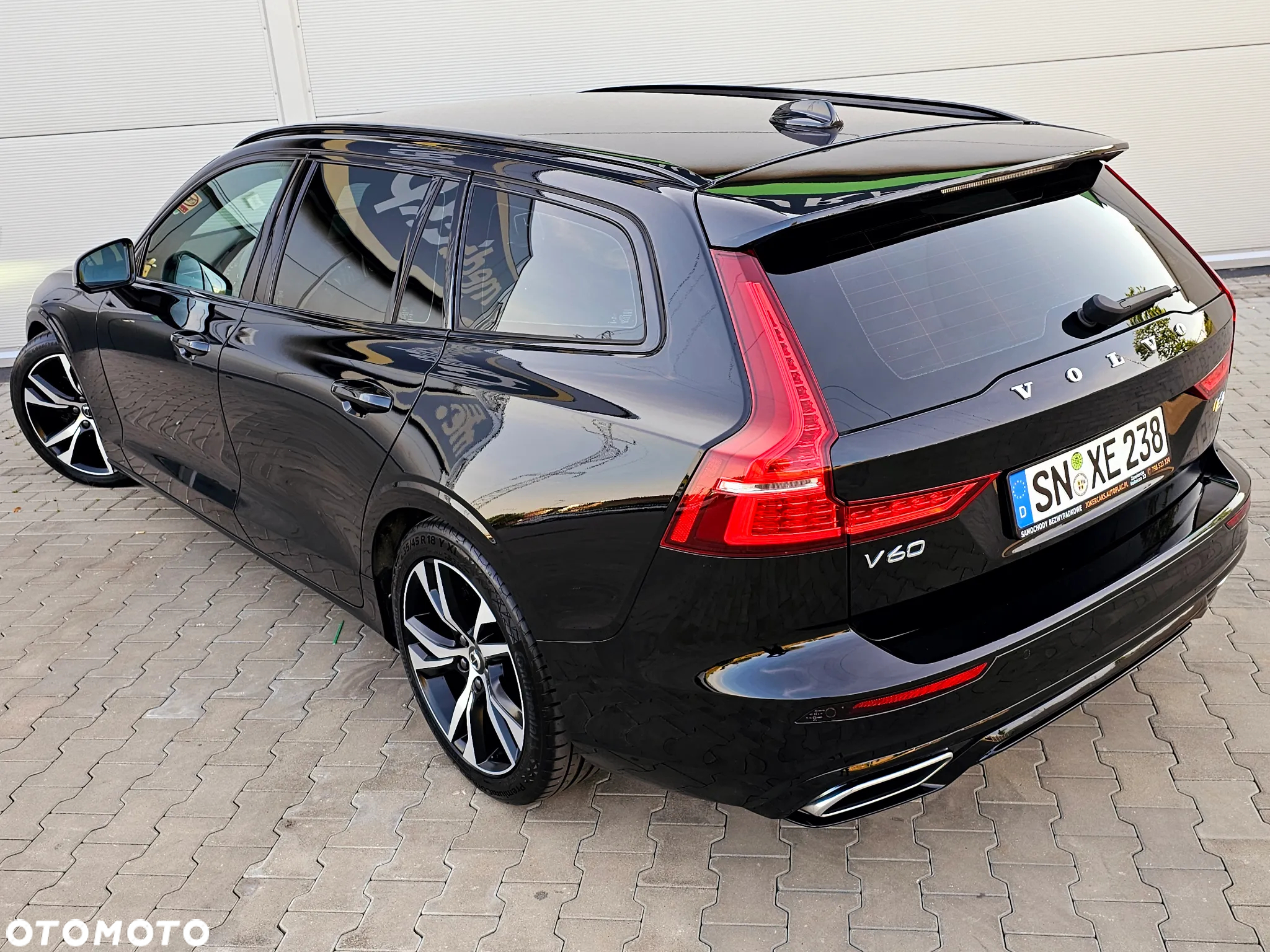 Volvo V60 B4 D Geartronic RDesign - 18