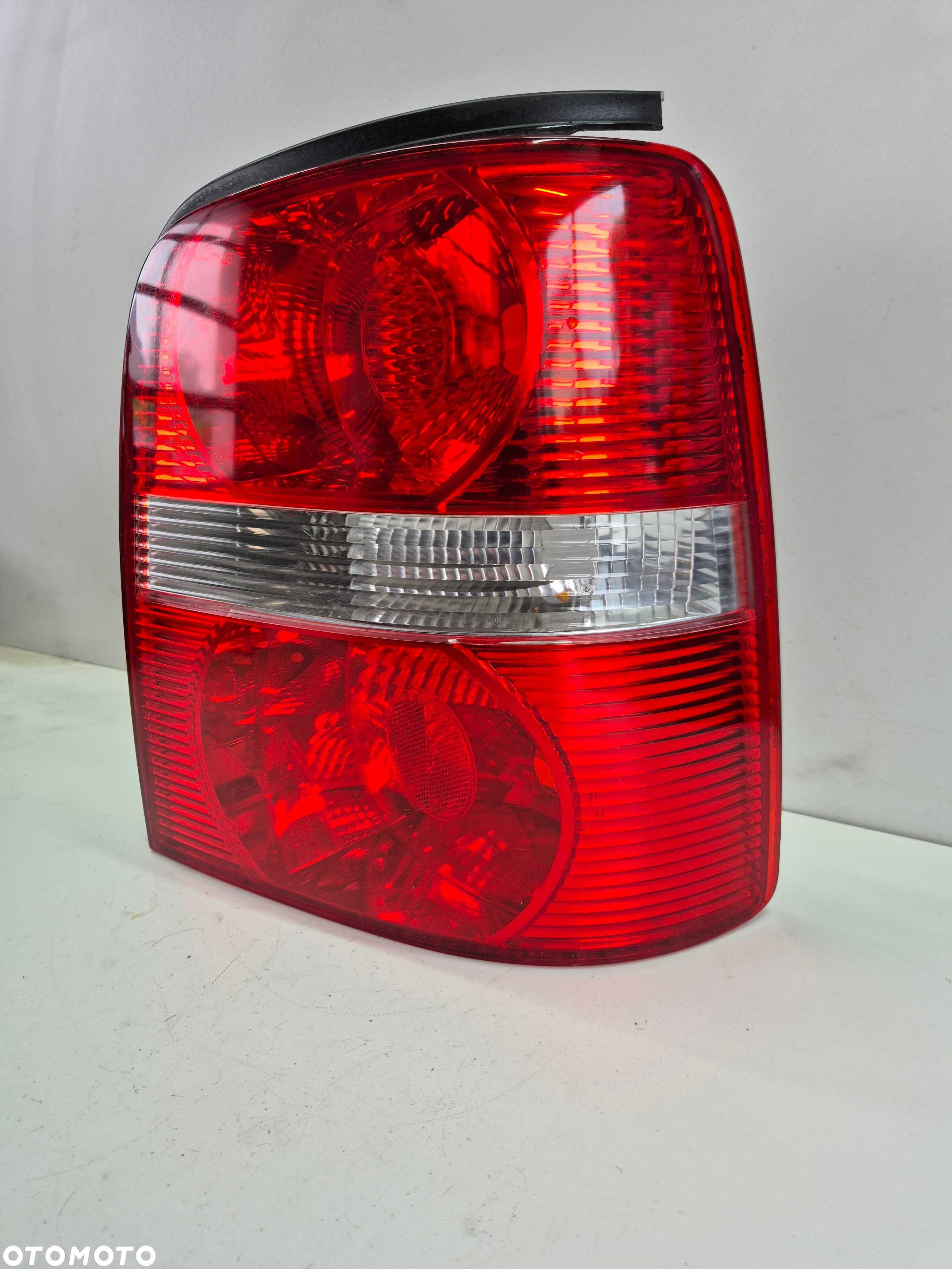 vw touran I   lampa tylna prawa prawy tył oryginał - 2
